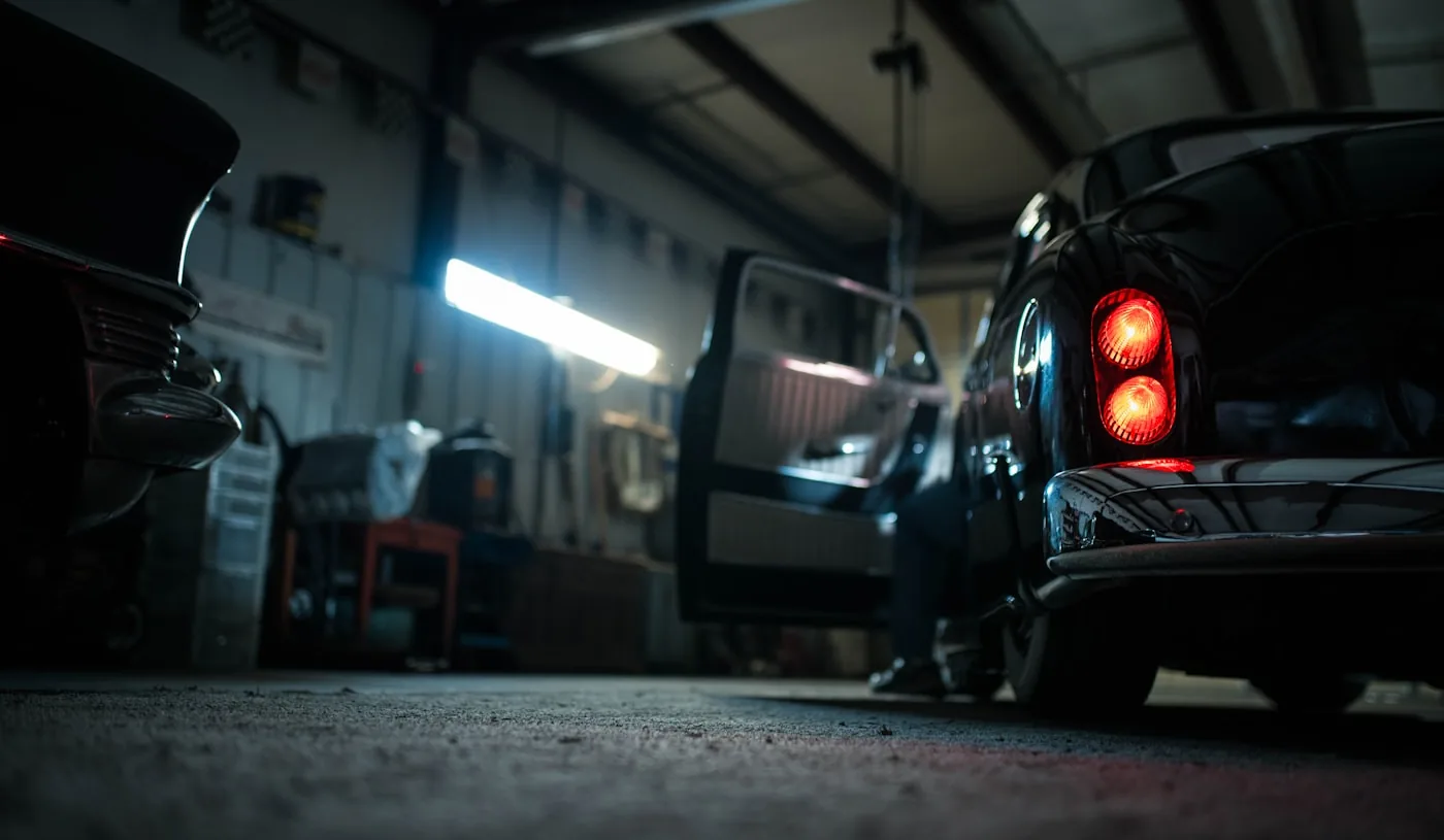 Auto Repair & Dealerships